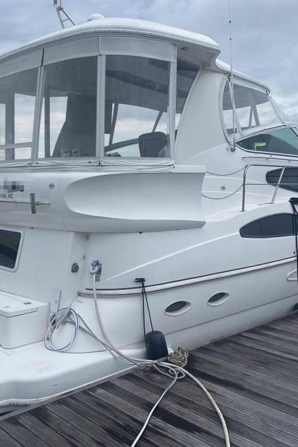 2005 Cruisers Motor Yacht 455