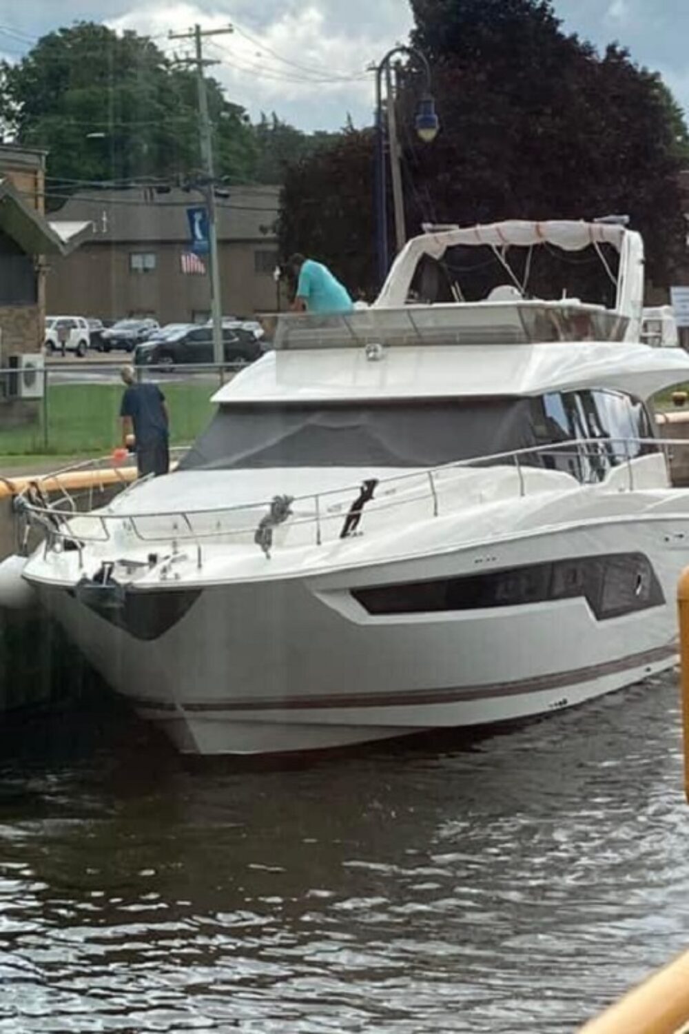 2020 Prestige 63 Fly Bridge